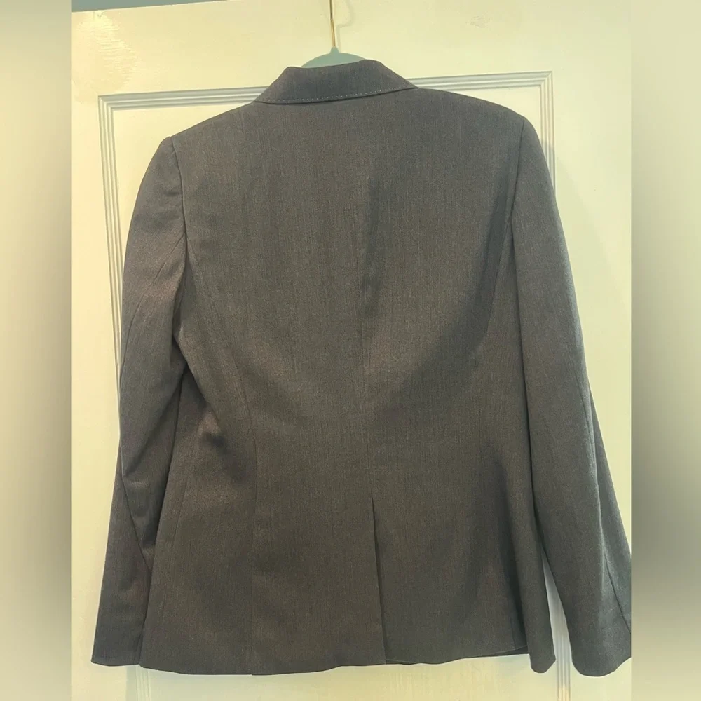 T-Tahari Gray Women's Single Button Blazer Size Large (size tag missing) - Picture 6 of 8